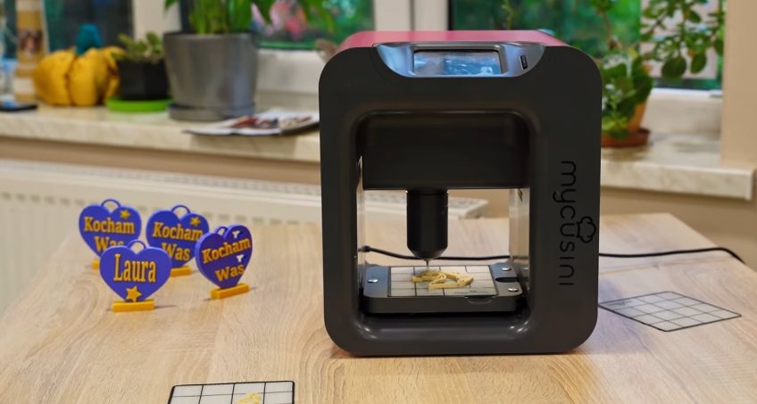 Drukarka 3D i personalizowane wydruki w kształcie serc